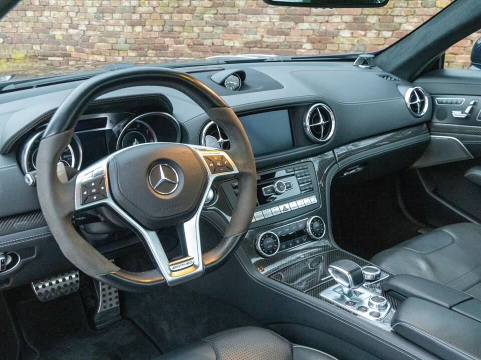 Immagine 3/50 di Mercedes-Benz SL 63 AMG (2012)