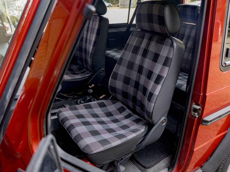 Immagine 23/29 di Mercedes-Benz 280 GE (SWB) (1990)
