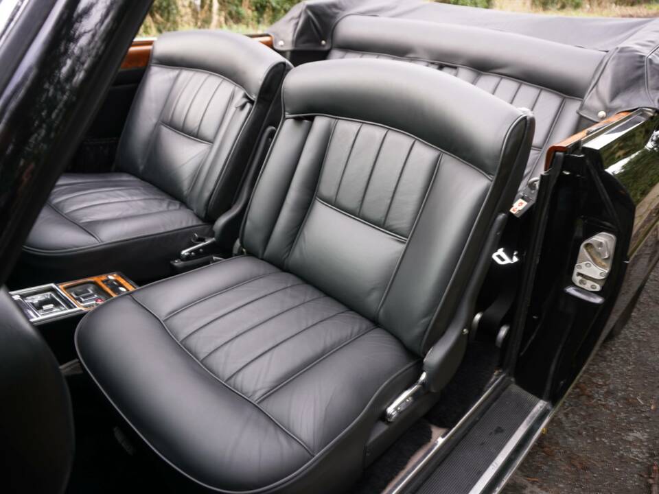 Image 13/20 of Rolls-Royce Corniche I (1971)