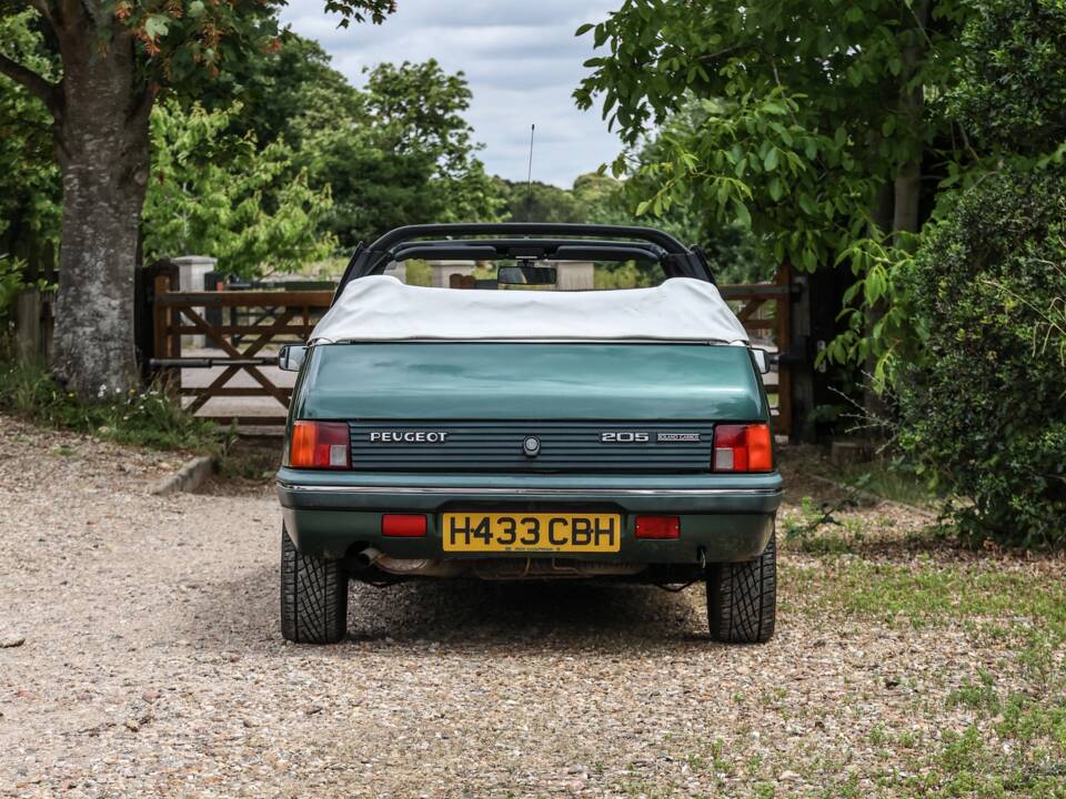 Image 13/31 of Peugeot 205 Roland Garros (1990)