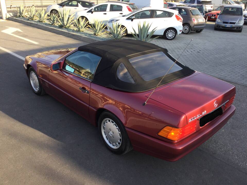 Image 7/32 de Mercedes-Benz 300 SL-24 (1992)