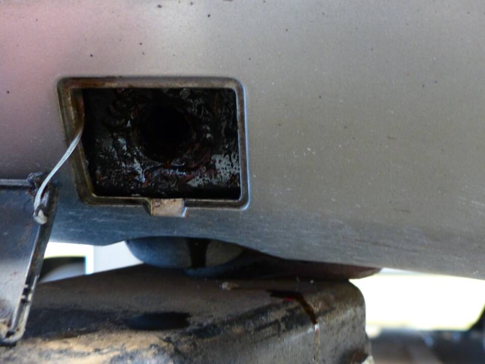 Afbeelding 61/63 van Mercedes-Benz 230 CE (1988)