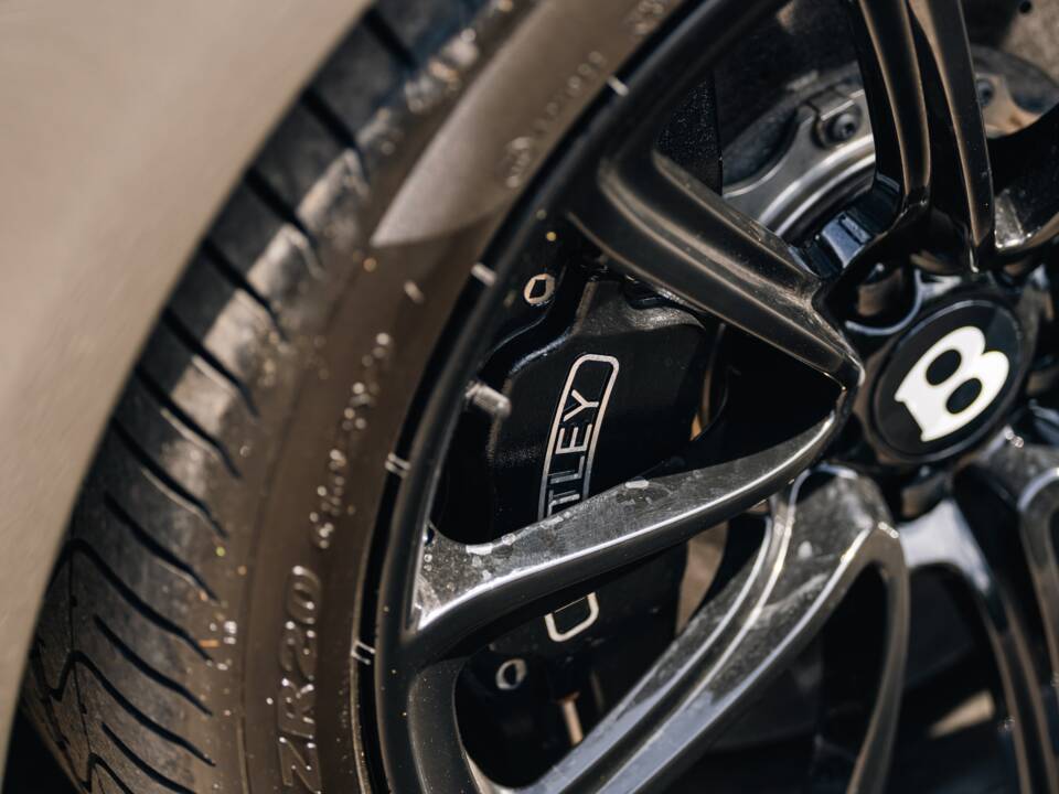 Immagine 18/50 di Bentley Continental GTC (2010)