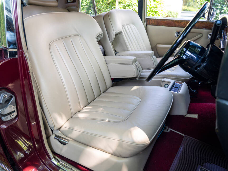 Bild 23/31 von Rolls-Royce Silver Shadow II (1978)