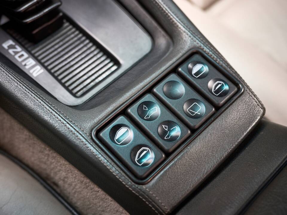 Afbeelding 15/42 van Porsche 928 S4 (1989)