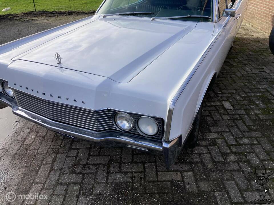 Bild 20/50 von Lincoln Continental Convertible (1966)