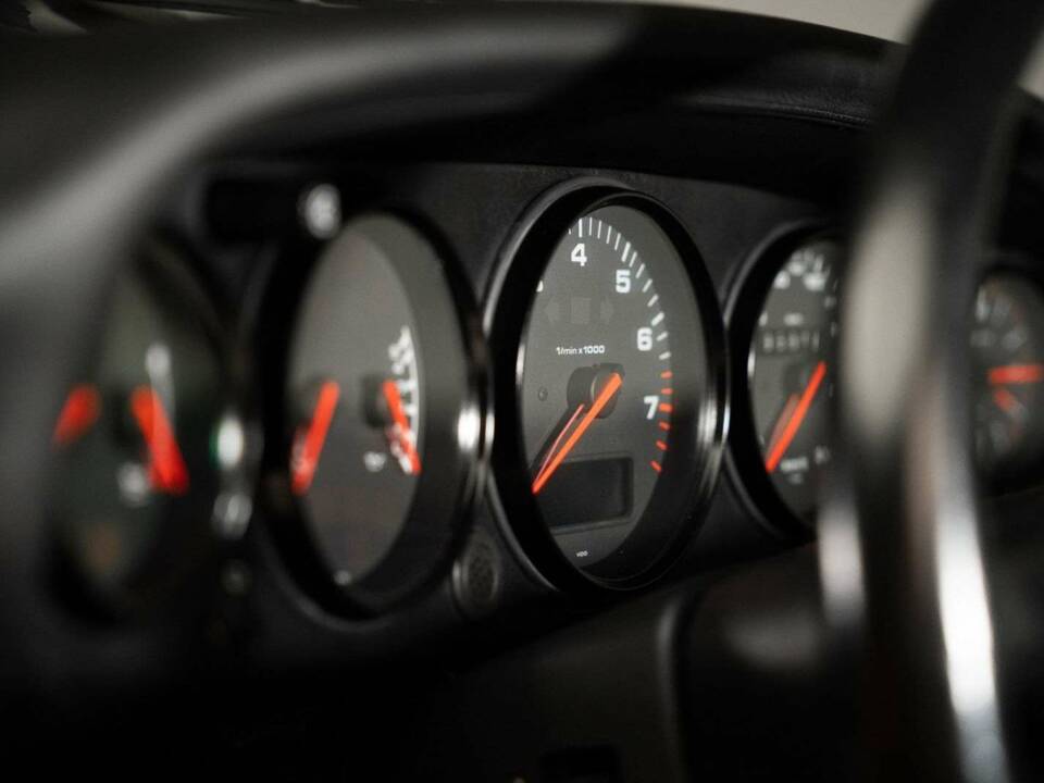Image 15/25 of Porsche 911 Turbo 3.6 (1991)