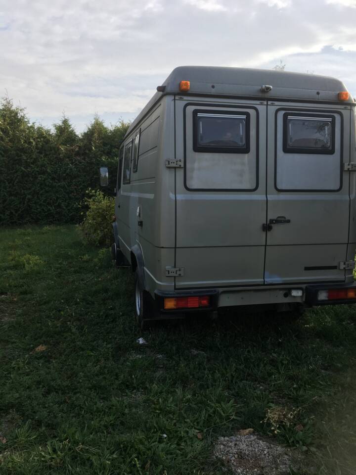 Image 5/16 of Mercedes-Benz T2 609 D (1989)