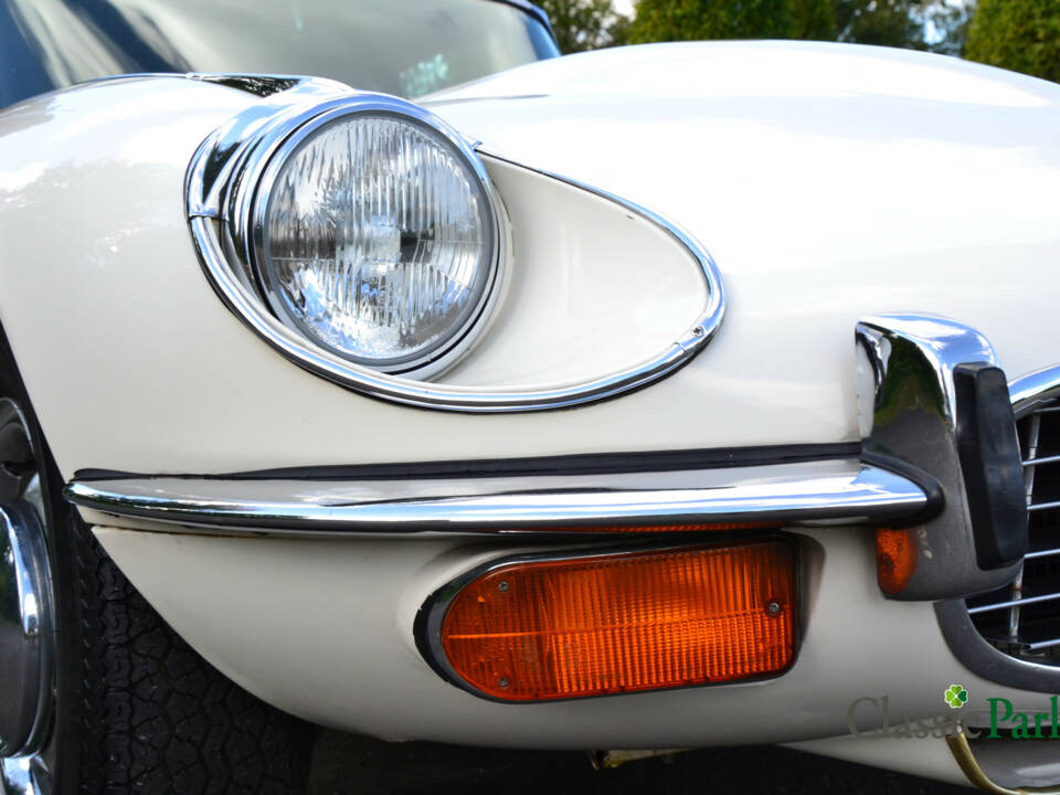 Imagen 46/50 de Jaguar E-Type V12 (2+2) (1971)