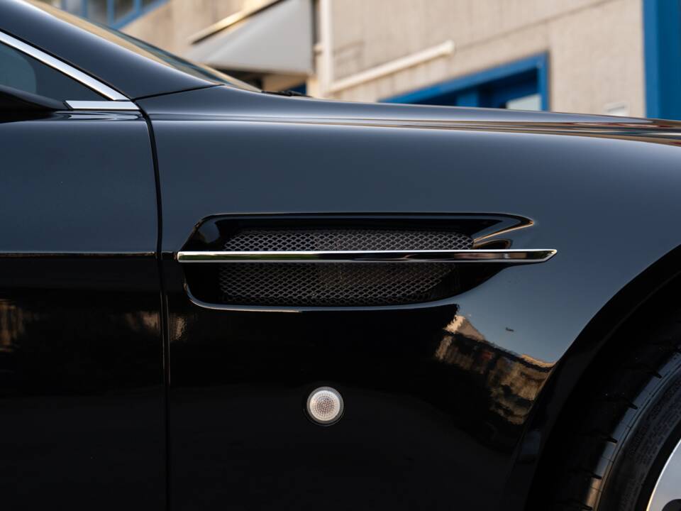 Image 36/83 de Aston Martin V12 Vantage (2009)