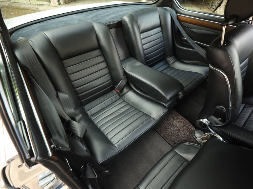 Image 11/95 of BMW 3.0 CSi (1975)