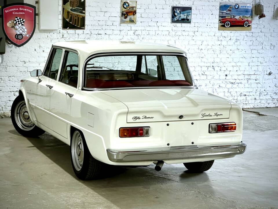 Bild 2/69 von Alfa Romeo Giulia Nuova Super 1600 (1975)