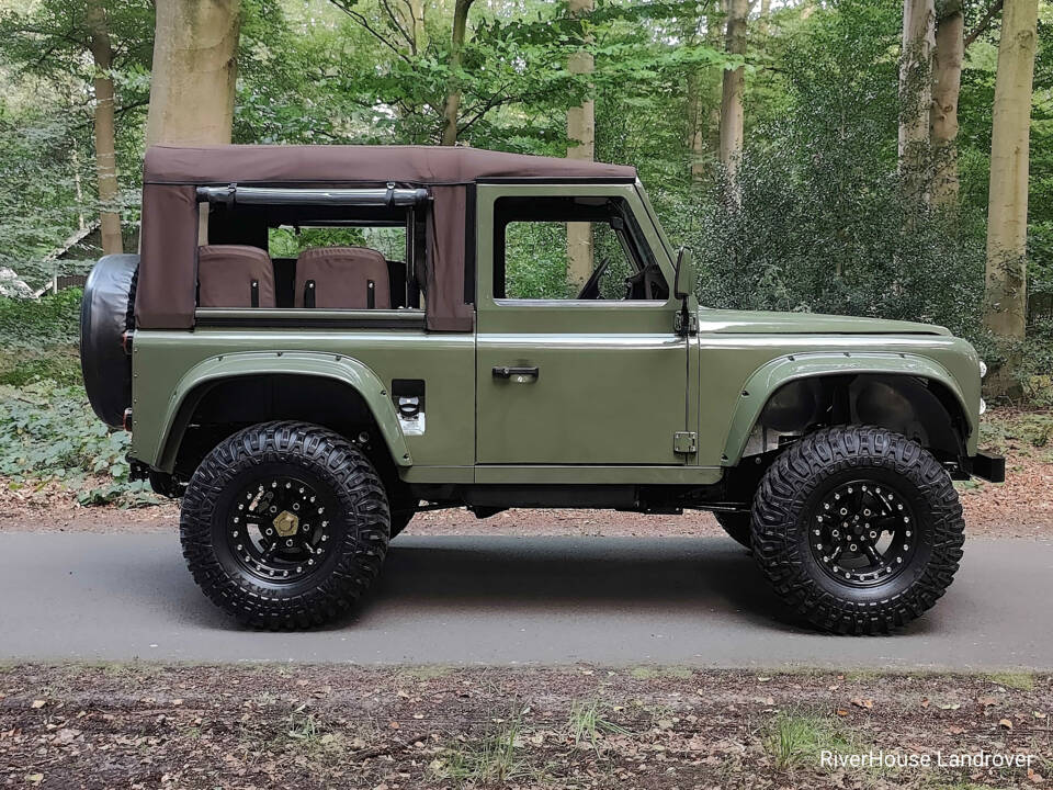 Image 3/30 of Land Rover Defender 90 (1991)