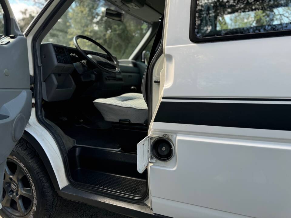 Immagine 35/36 di Volkswagen T4 Multivan 2.5 Syncro (1994)