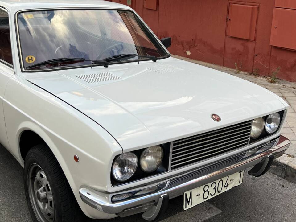 Image 3/7 of FIAT 128 Sport Coupe (1973)