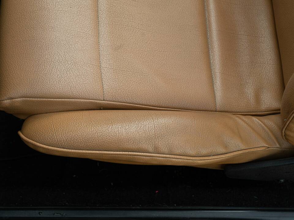 Image 39/50 of Volkswagen Golf I Cabrio GLi 1.8 (1983)