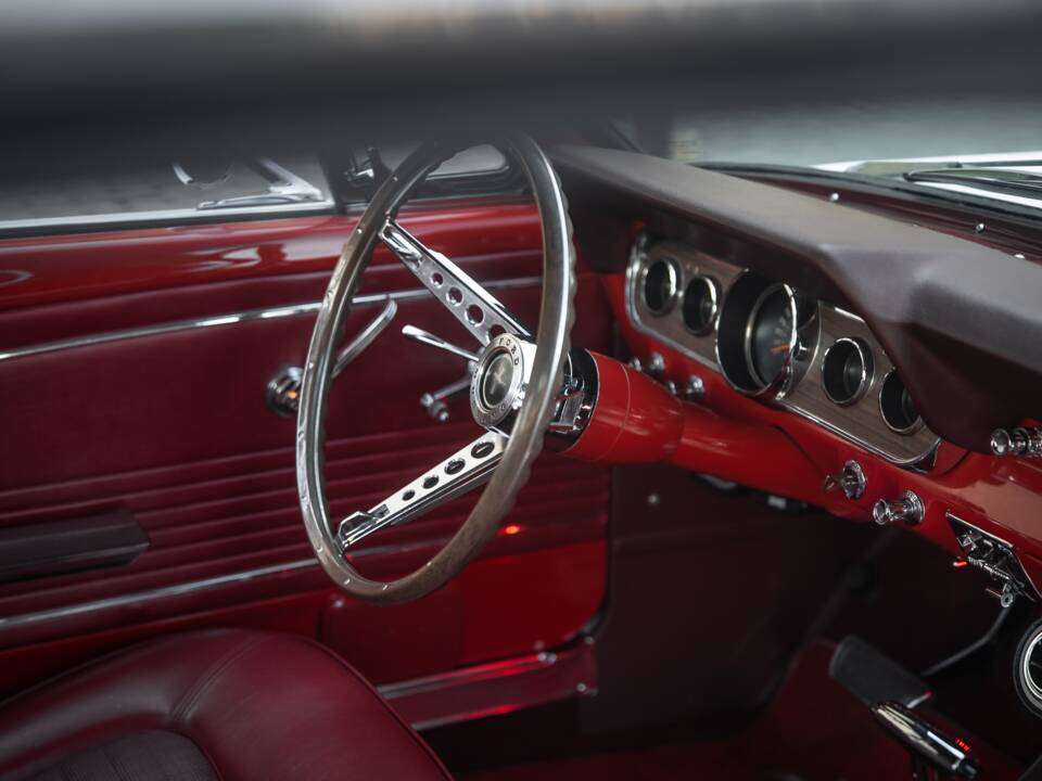 Image 22/53 of Ford Mustang 200 (1966)