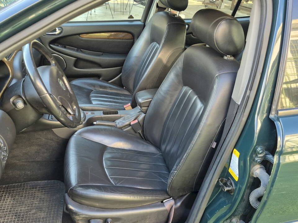 Imagen 19/45 de Jaguar X-Type 2.5 V6 (2002)