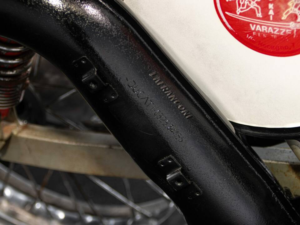 Image 45/50 of Ducati DUMMY (1976)