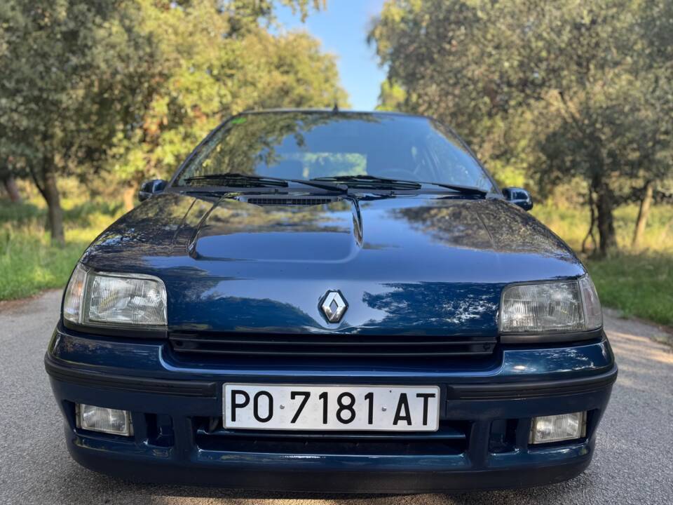 Bild 14/40 von Renault Clio I 1.8 16V (1993)