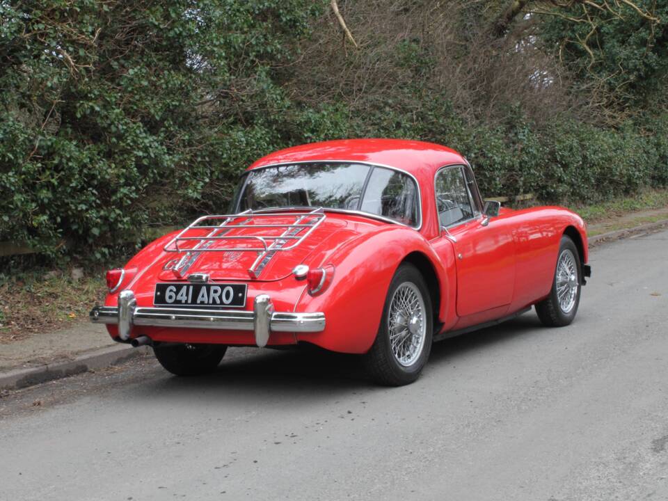 Image 6/15 of MG MGA 1600 (1957)