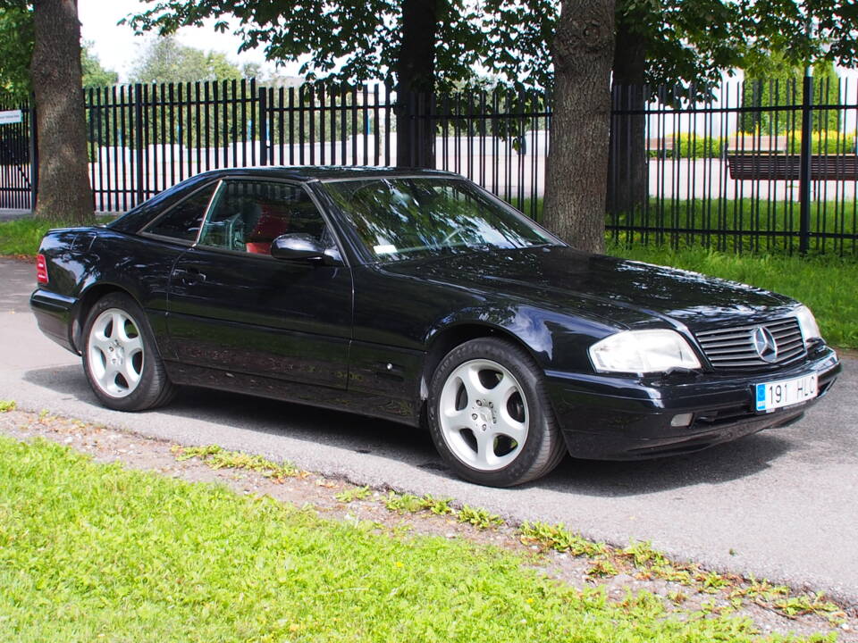 Image 4/20 of Mercedes-Benz SL 500 (2000)