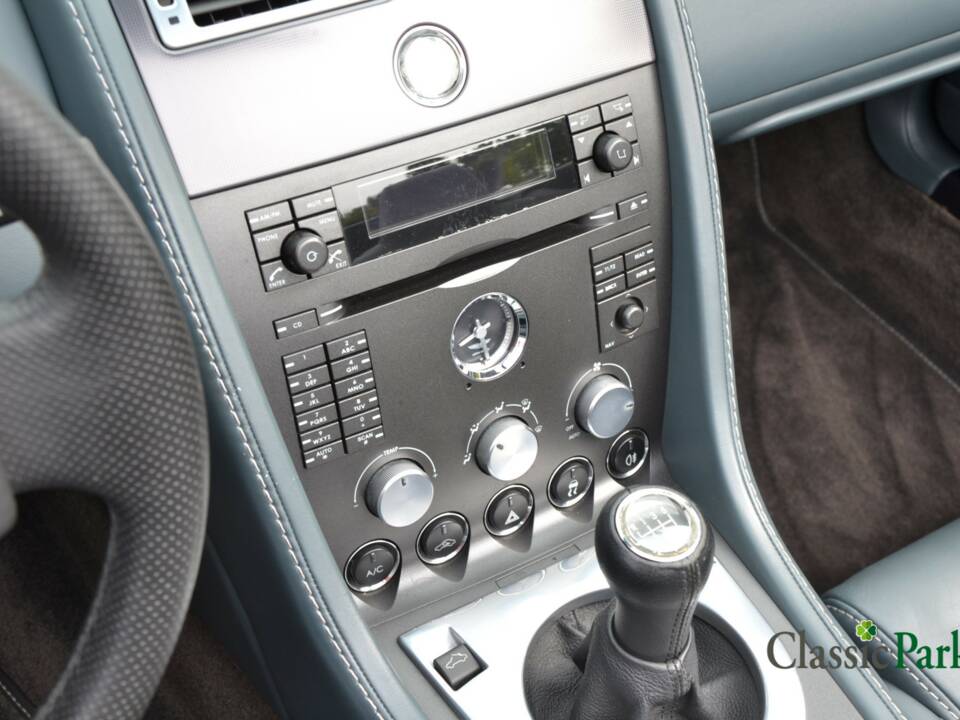 Image 38/50 of Aston Martin V8 Vantage (2007)
