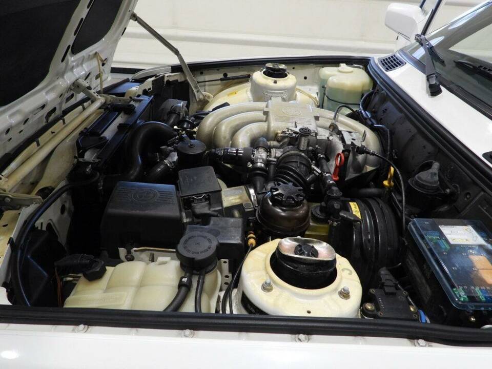 Afbeelding 7/10 van BMW 325ix (1990)