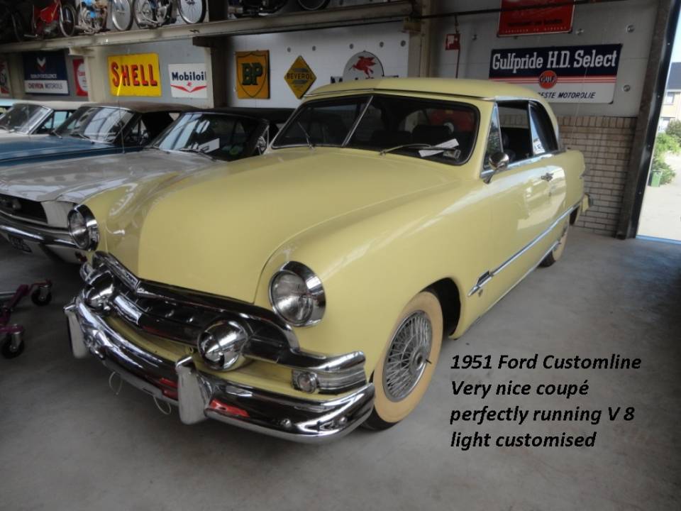 Image 1/13 of Ford Custom DeLuxe Club Coupe (1951)