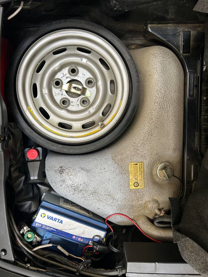 Bild 26/32 von Porsche 911 Carrera 3.2 (WTL) (1985)