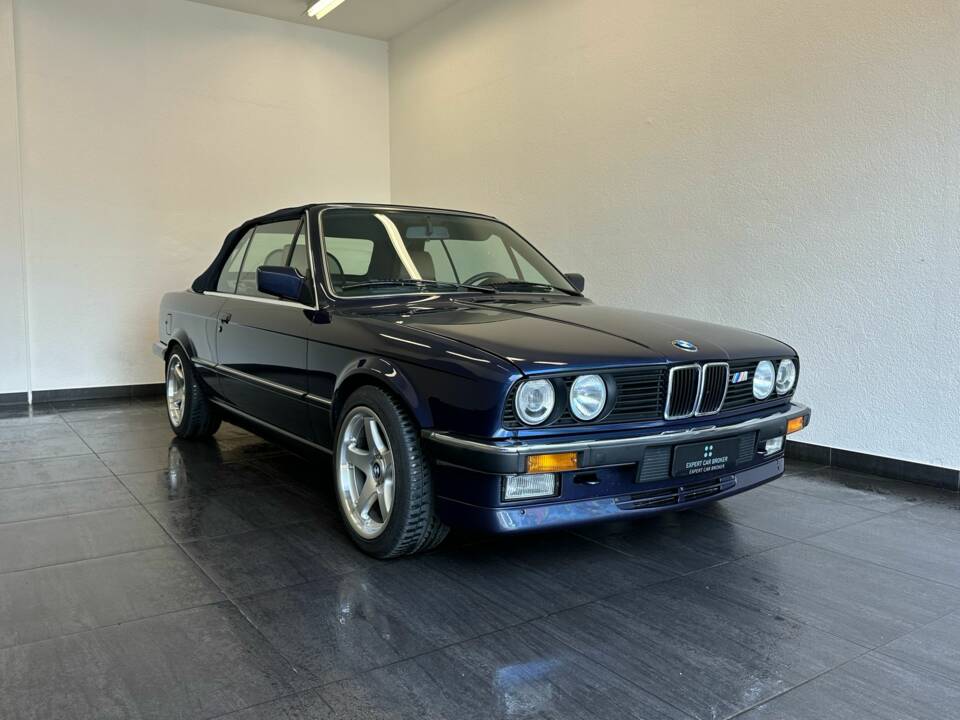 Bild 8/50 von BMW 325i (1989)