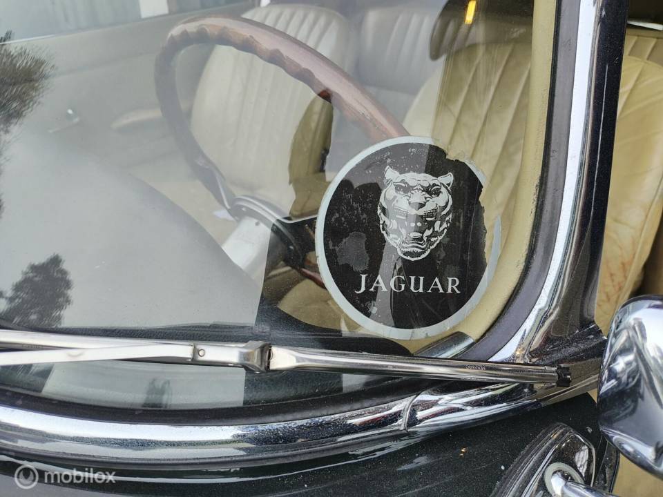 Bild 46/50 von Jaguar E-Type (2+2) (1966)