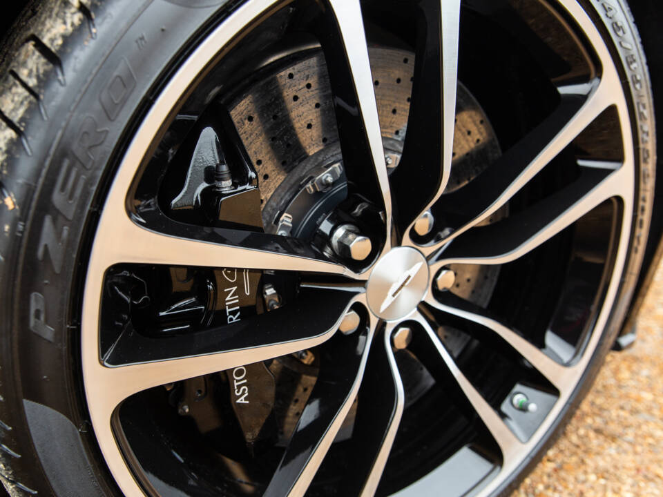 Immagine 89/98 di Aston Martin DBS (2010)