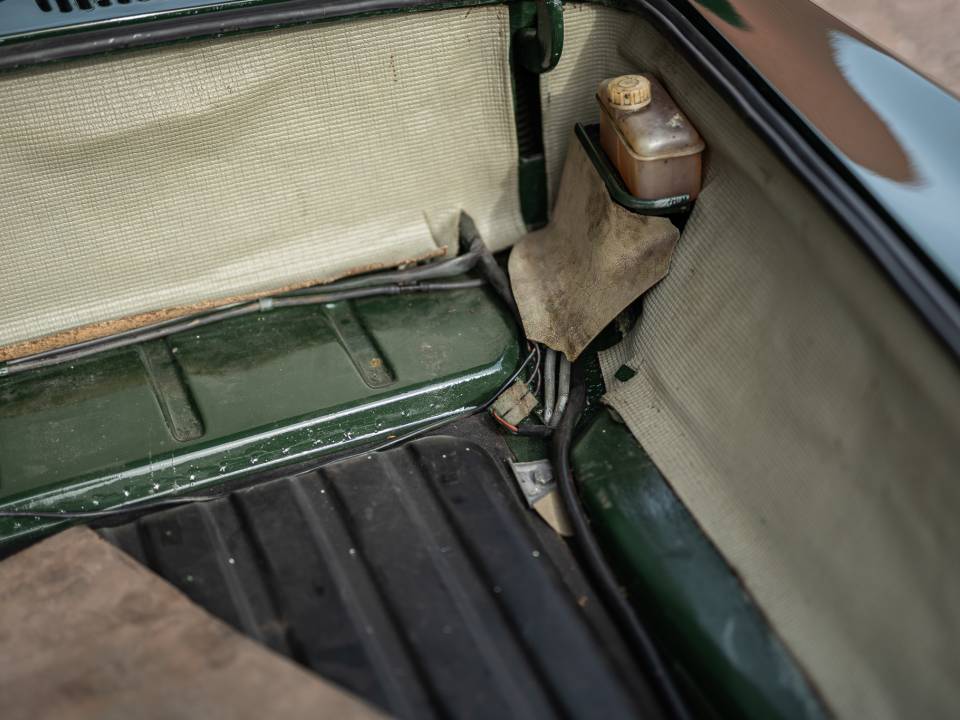 Image 9/38 of Volkswagen Karmann Ghia 1500 (1968)