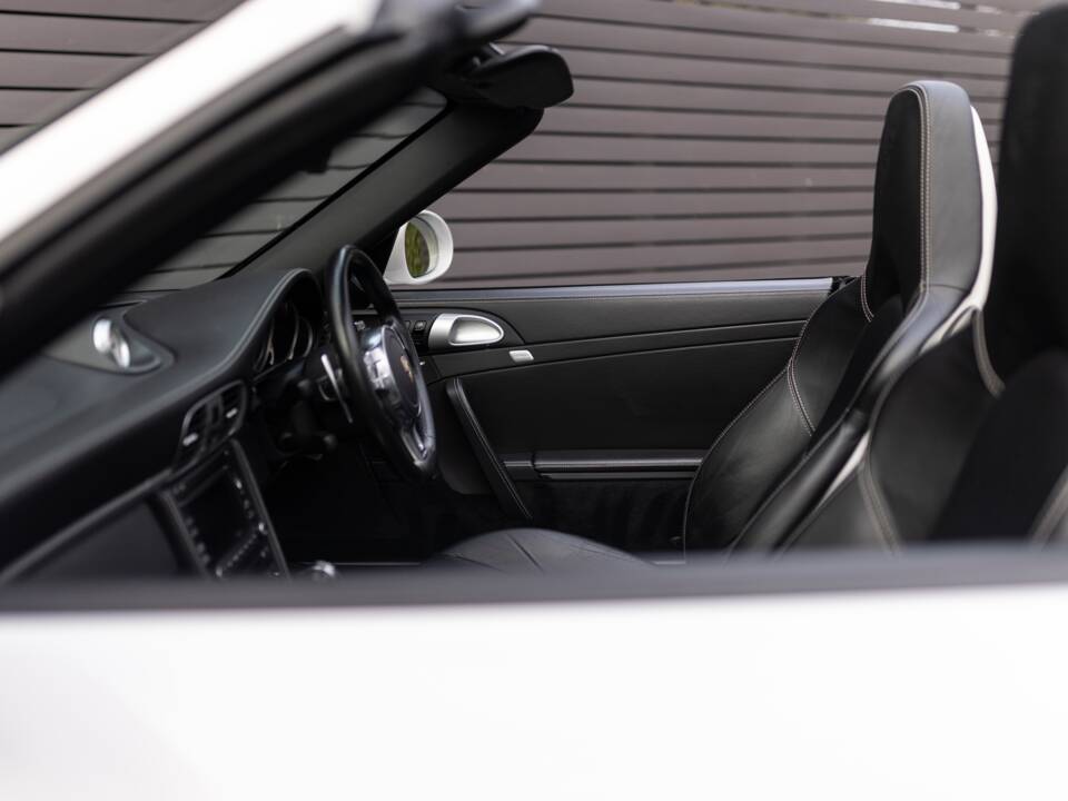 Bild 36/39 von Porsche 911 Turbo (2011)