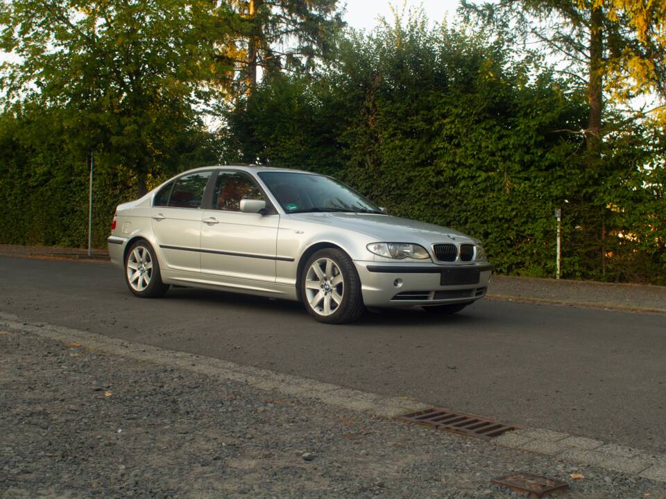 Afbeelding 34/58 van BMW 330i (2002)