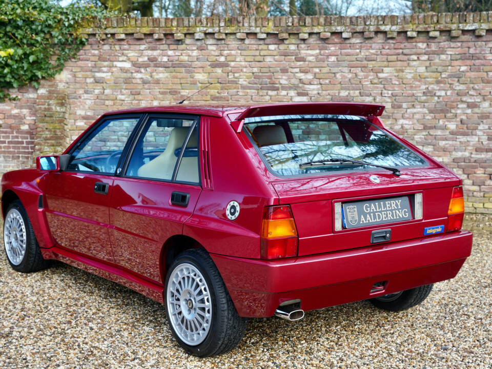 Bild 2/50 von Lancia Delta HF Integrale Evoluzione II (1994)