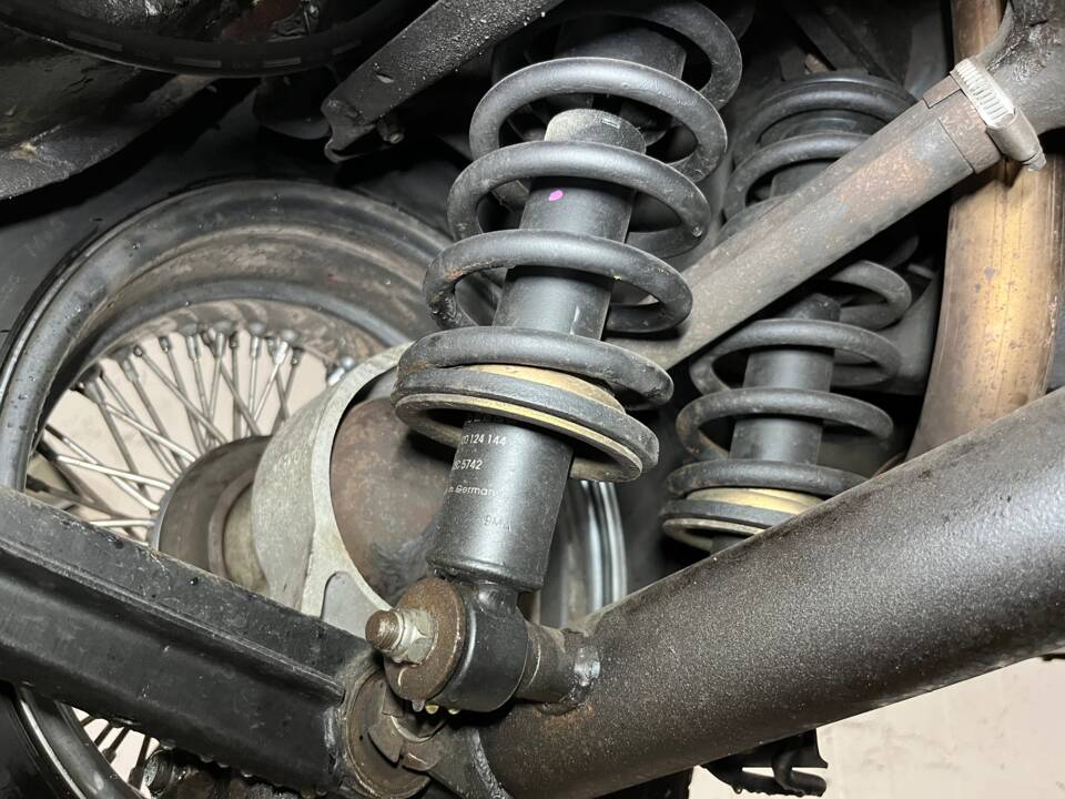 Image 45/47 of Jaguar XJ 6 C 4.2 (1976)