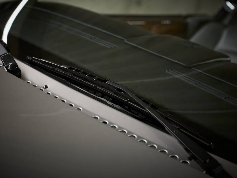 Image 30/77 of Bentley Azure (2001)