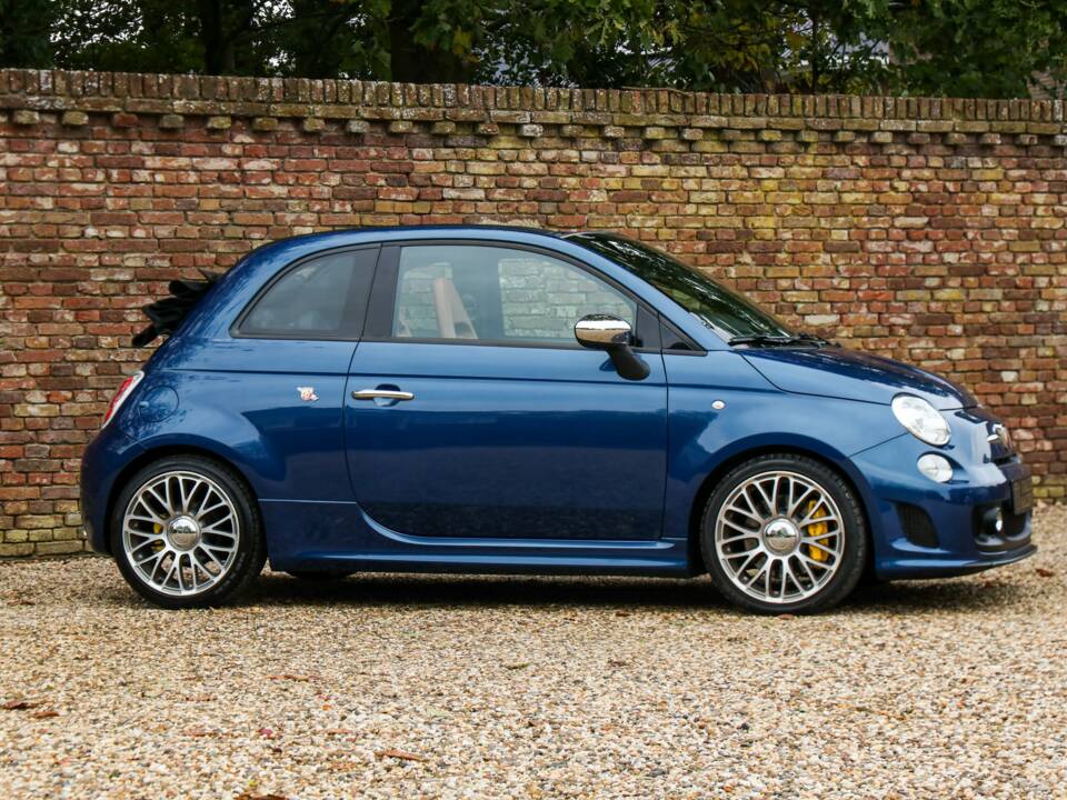 Image 45/50 of Abarth 595 Cabrio Italia (2011)