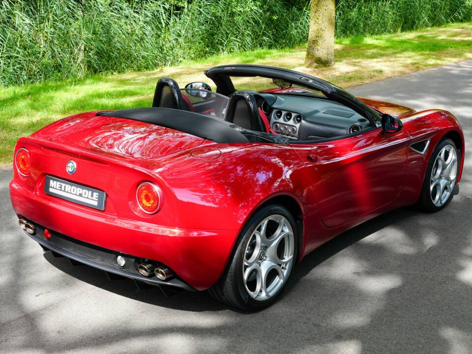 Image 5/50 of Alfa Romeo 8C Spider (2010)