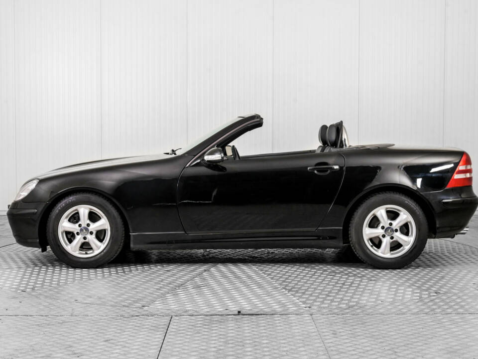 Image 15/50 of Mercedes-Benz SLK 200 Kompressor (2001)