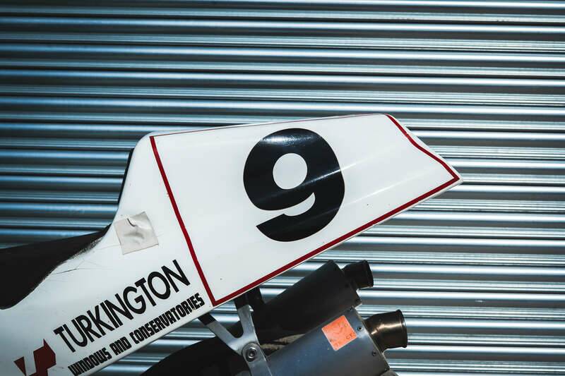 Bild 33/50 von Honda VFR 750R RC 30 (1992)