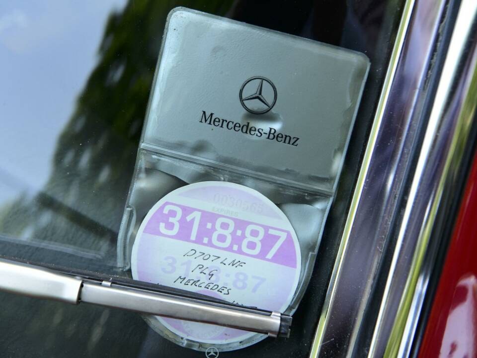 Image 26/50 of Mercedes-Benz 300 SL (1988)