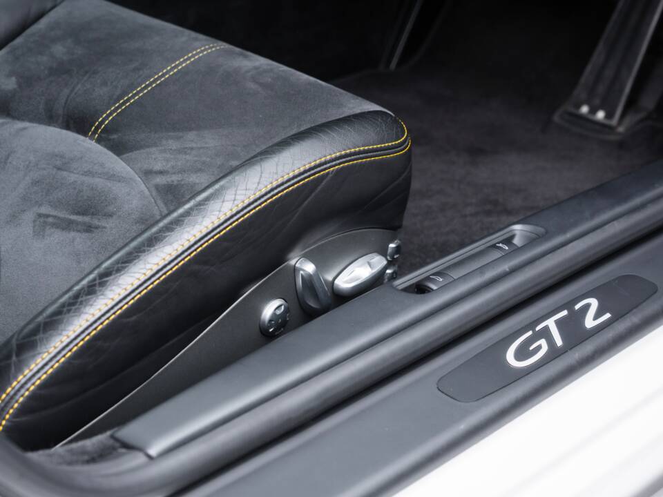 Bild 41/52 von Porsche 911 GT2 (2008)