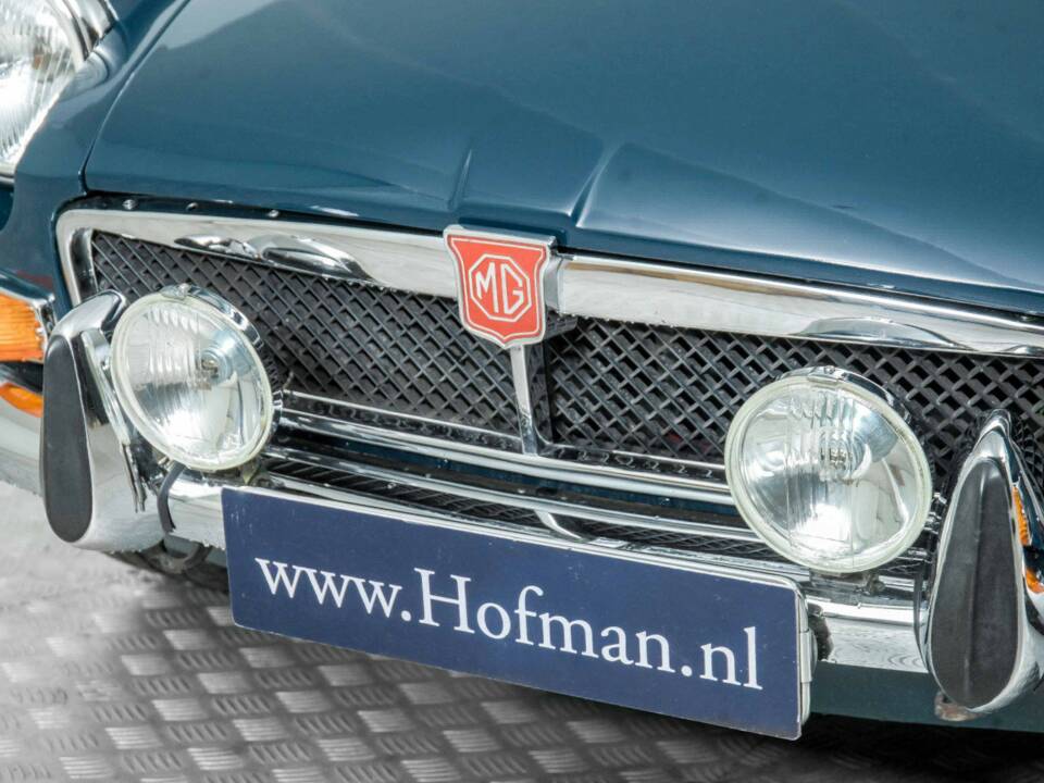 Imagen 28/50 de MG MGB GT (1972)