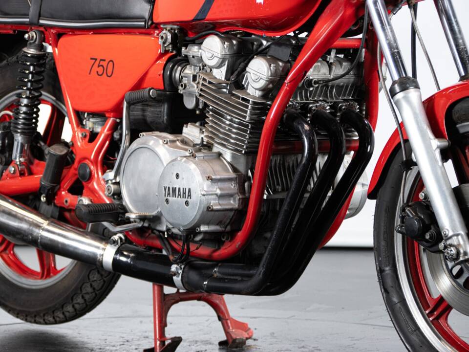 Image 35/50 of Yamaha XS 750 (1979)