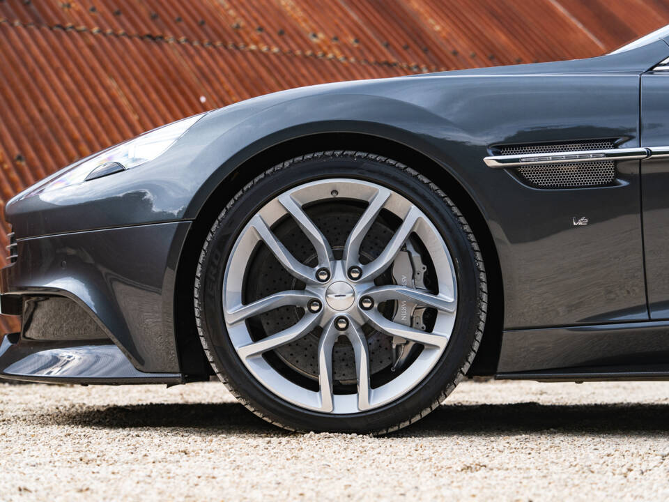 Image 35/35 of Aston Martin Vanquish (2017)