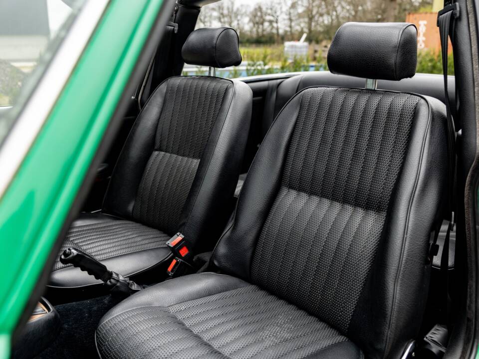 Bild 39/45 von Triumph Stag (1976)