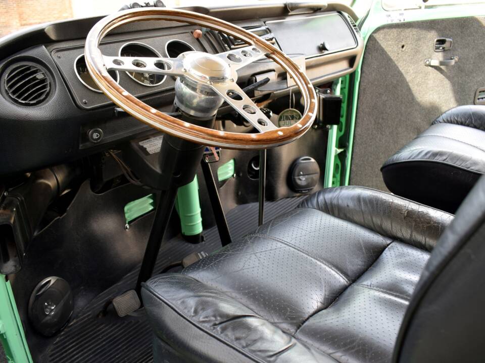 Bild 4/50 von Volkswagen T2 Brasil Camper (1978)